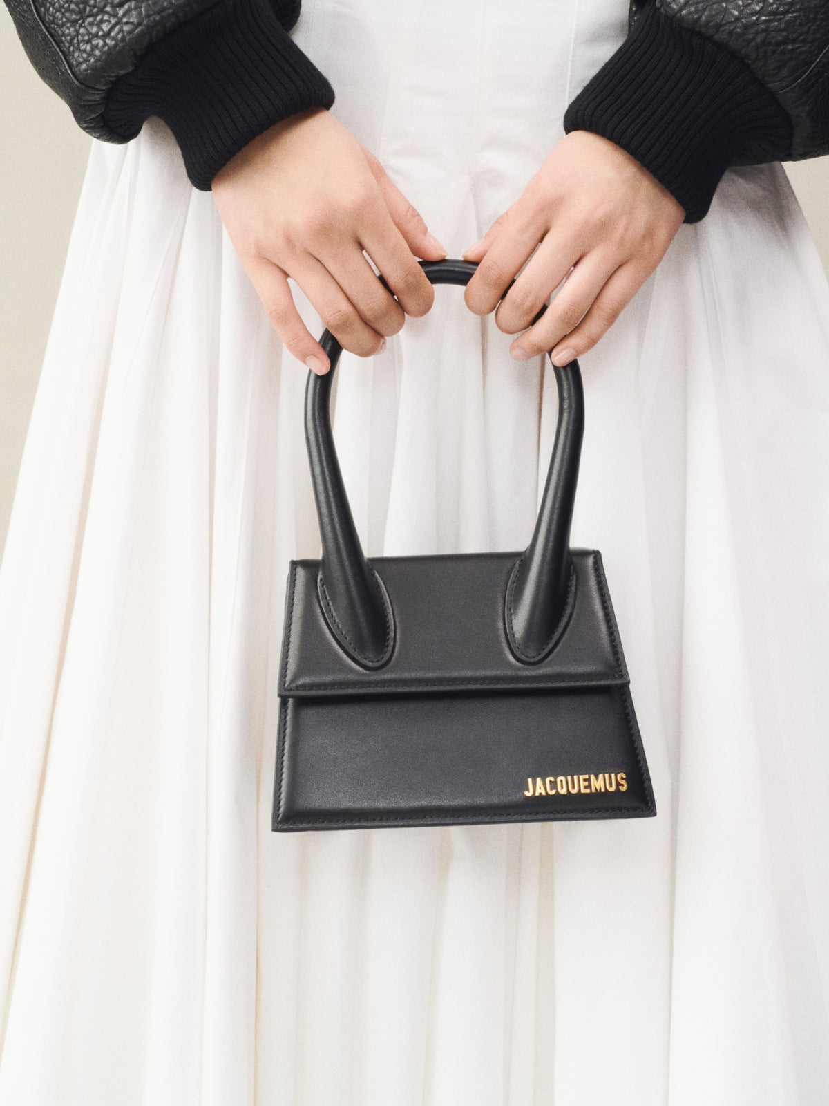 Jacquemus Chiquito Moyen ブラック｜バッグ