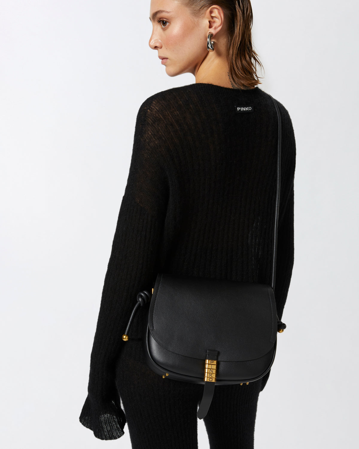 Pinko Saddle Classic ブラック｜ショルダーバッグ