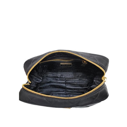 Prada Quilted Nylon Camera｜バッグ